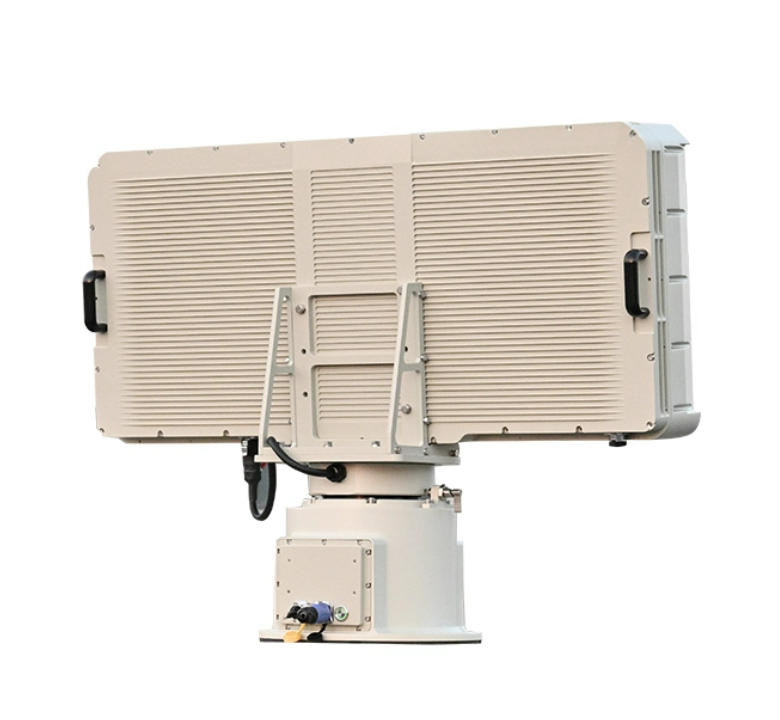 Progettare e realizzare un telaio per modulo radar 3D schermato EMI di livello militare richiede una combinazione di ingegneria avanzata, sviluppo di precisione e attenta lavorazione dei materiali. Le moderne piattaforme di rilevamento radar, in particolare i sistemi phased array 3D, richiedono involucri non solo strutturalmente robusti e resistenti, ma anche in grado di mantenere a lungo termine resistenza alla corrosione, gestione termica e resistenza alle vibrazioni in condizioni di battaglia estreme. Pertanto, il telaio deve essere personalizzato, adattato e prodotto tenendo presente l'affidabilità mission-critical. Un telaio ben progettato inizia con la selezione di materiali resistenti alla corrosione come alluminio di grado marino, leghe di acciaio trattate o ibridi compositi. Questi materiali offrono la necessaria resistenza alle intemperie, proprietà antiurto e durata a lungo termine per i moduli radar montati su veicoli, navi militari, sistemi di difesa di confine e piattaforme anti-drone. L'involucro deve inoltre incorporare schermatura EMI e RFI per proteggere i componenti elettronici radar sensibili dalle interferenze elettromagnetiche, garantendo un'elaborazione del segnale stabile e accurata.